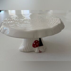 Peppermint & Pine‎ White Woodsy Cake Pedestal Mushrooms Gnome